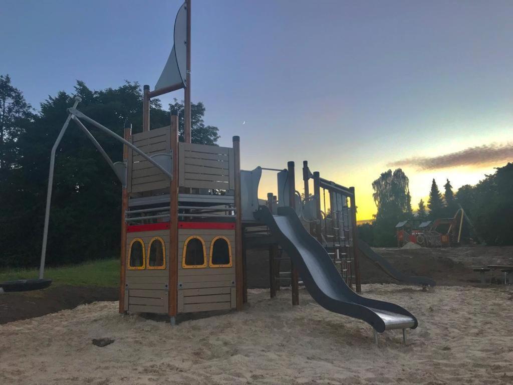 Fruehstueckspension Zur Krone Bad Endbach Exterior foto