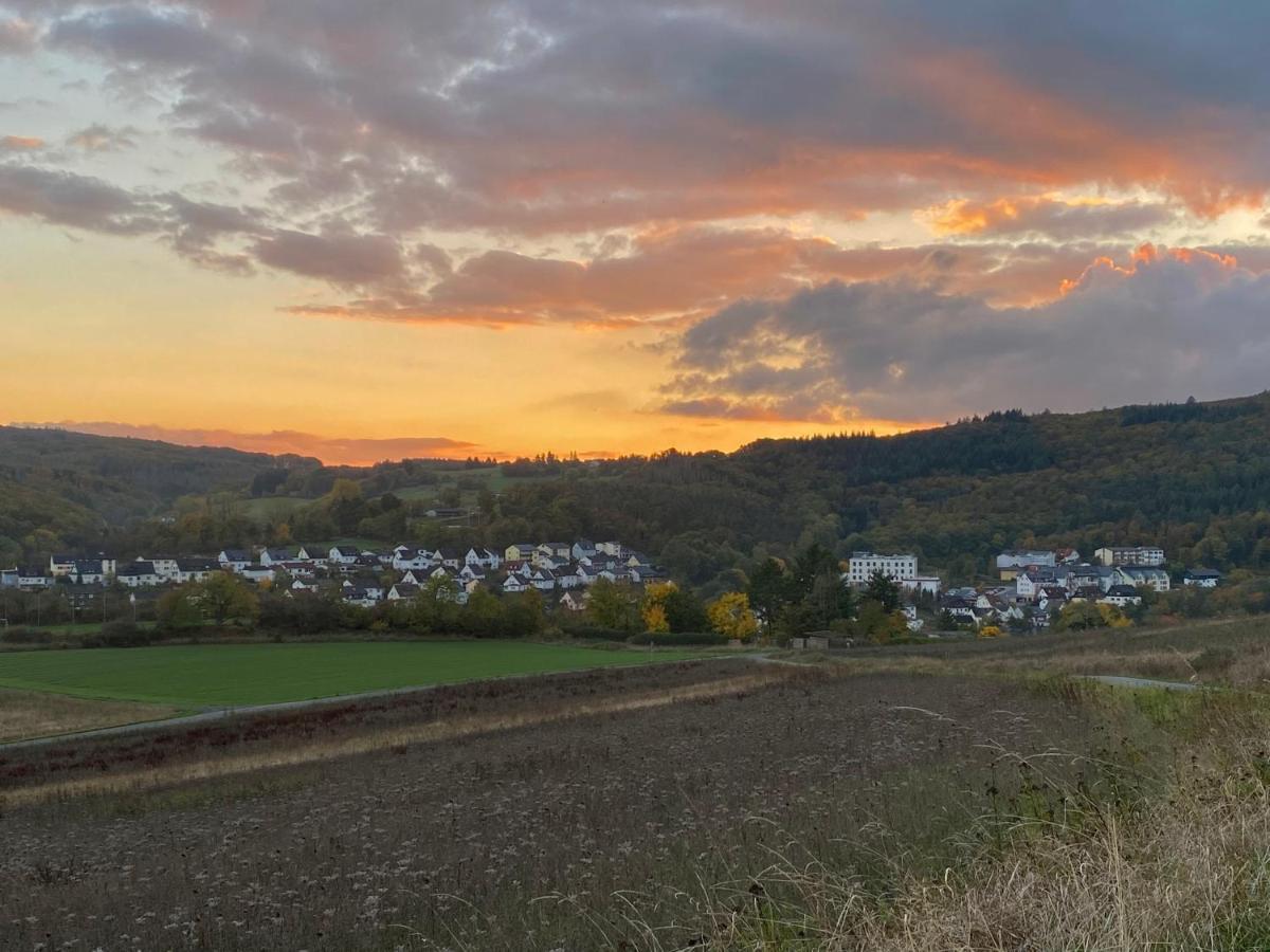 Fruehstueckspension Zur Krone Bad Endbach Exterior foto
